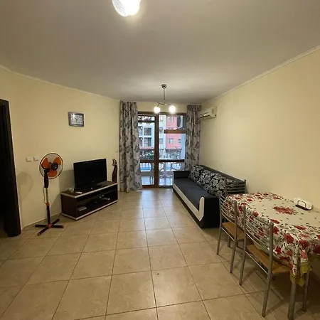 Ravda Complex Apolon Family-sized 1-bedroom